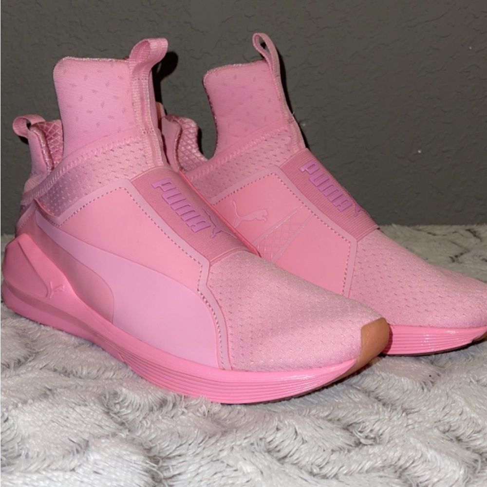 Puma baby pink tennis shoes